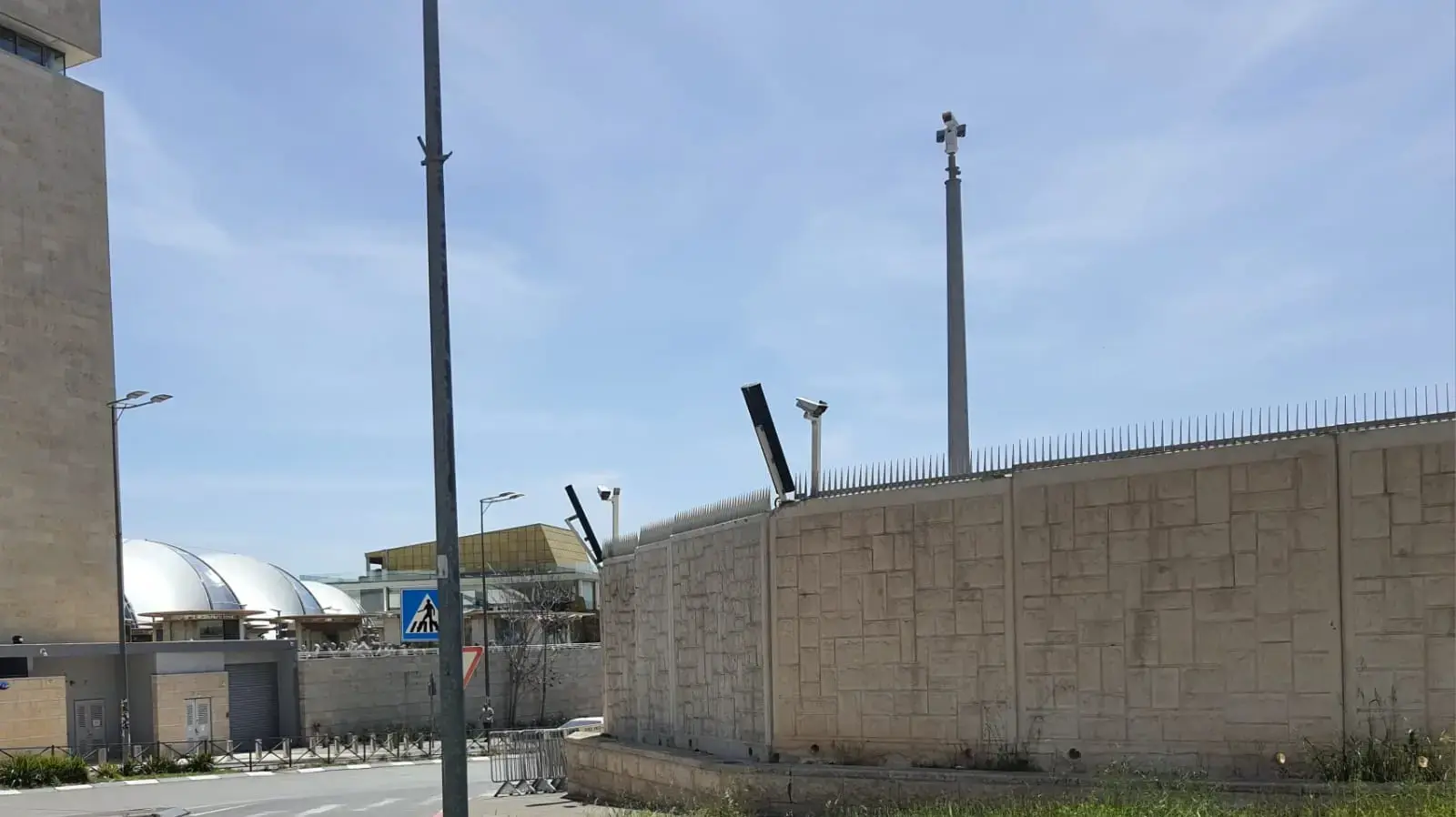 שני מגרשי הענק בירושלים שמחכים שיקימו עליהם את מעון רה"מ החדש שני מגרשי הענק בירושלים שמחכים שיקימו עליהם את מעון רה"מ החדש