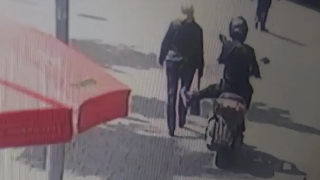 החשוד גונב תיק מאישה בפתח תקווה