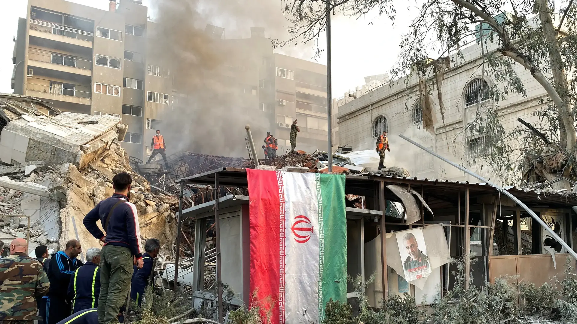 ההרס בזירת התקיפה בדמשק, שבה חוסל בכיר במשמרות המהפכה של איראן ההרס בזירת התקיפה בדמשק, שבה חוסל בכיר במשמרות המהפכה של איראן
