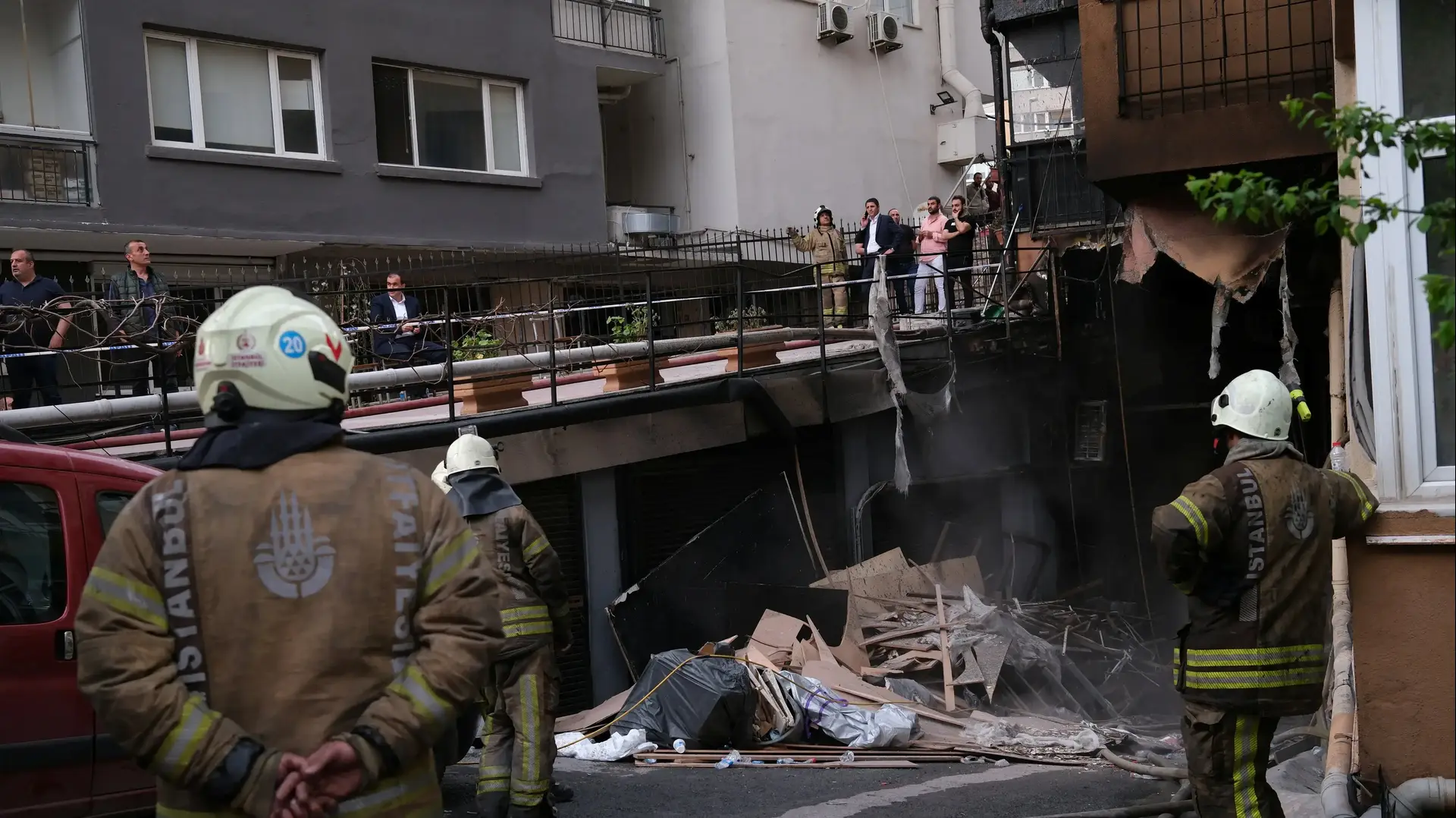 אסון באיסטנבול: 29 נהרגו בשריפה במועדון שעובר שיפוצים 02 באפריל 2024 אסון באיסטנבול: 29 נהרגו בשריפה במועדון שעובר שיפוצים 02 באפריל 2024