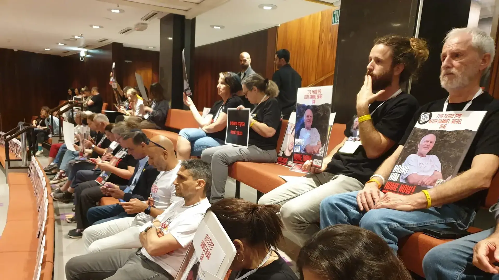 המליאה ריקה מחברי כנסת בדיון מליאת החטופים המליאה ריקה מחברי כנסת בדיון מליאת החטופים