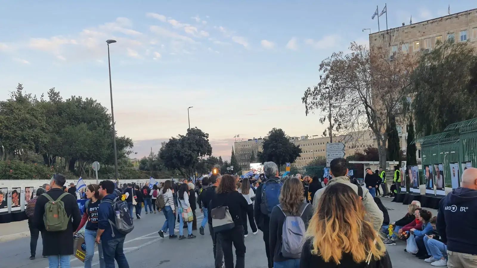 עצרת- "חצי שנה של עינויים בשבי החמאס", כיכר יק"א, 7 באפריל 2024 עצרת- "חצי שנה של עינויים בשבי החמאס", כיכר יק"א, 7 באפריל 2024