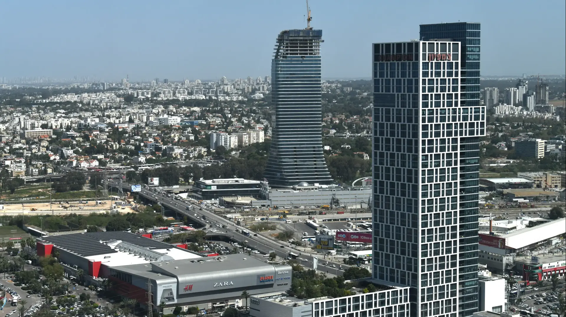 בניינים בגוש דן