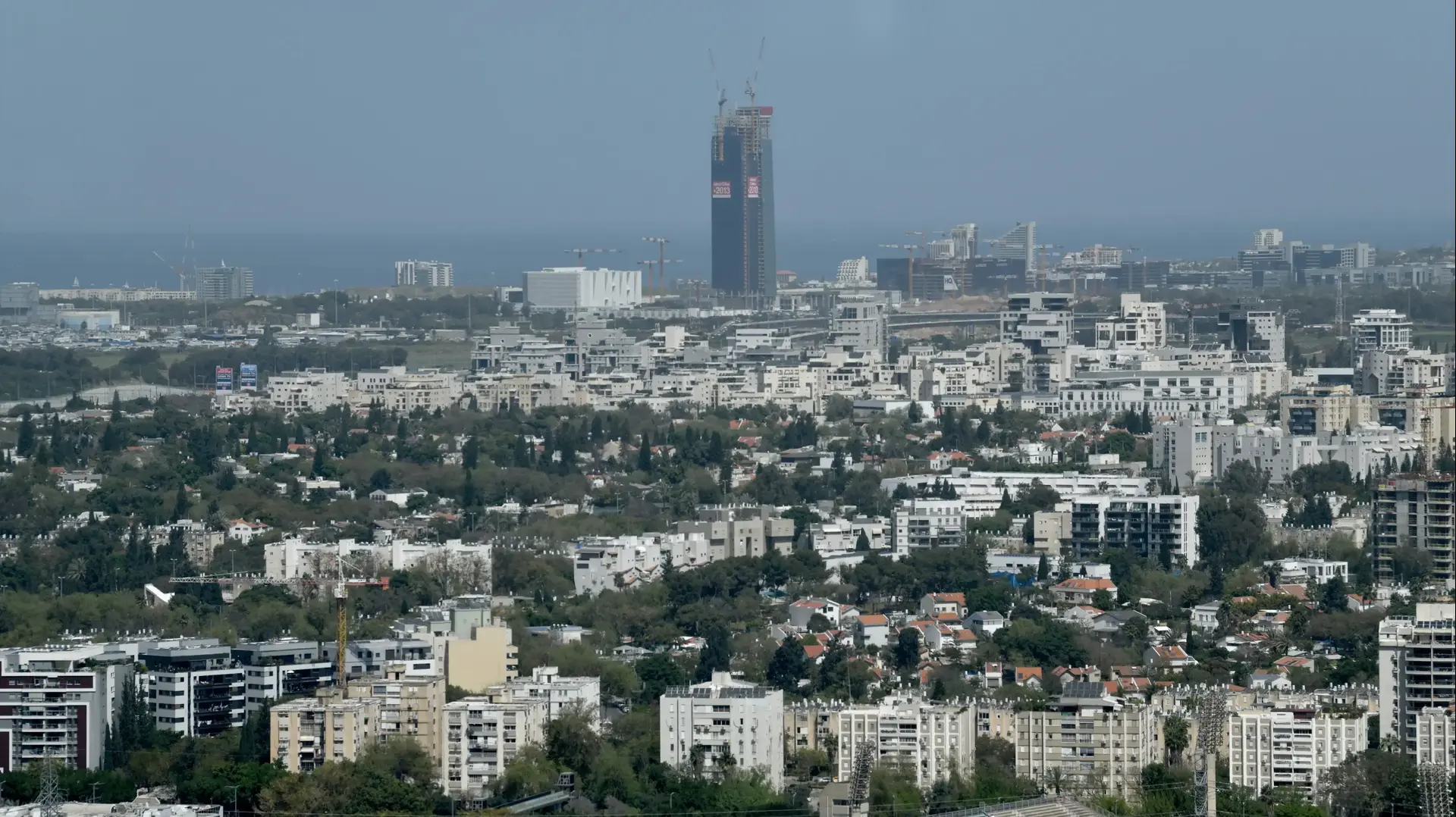 בניינים בגוש דן