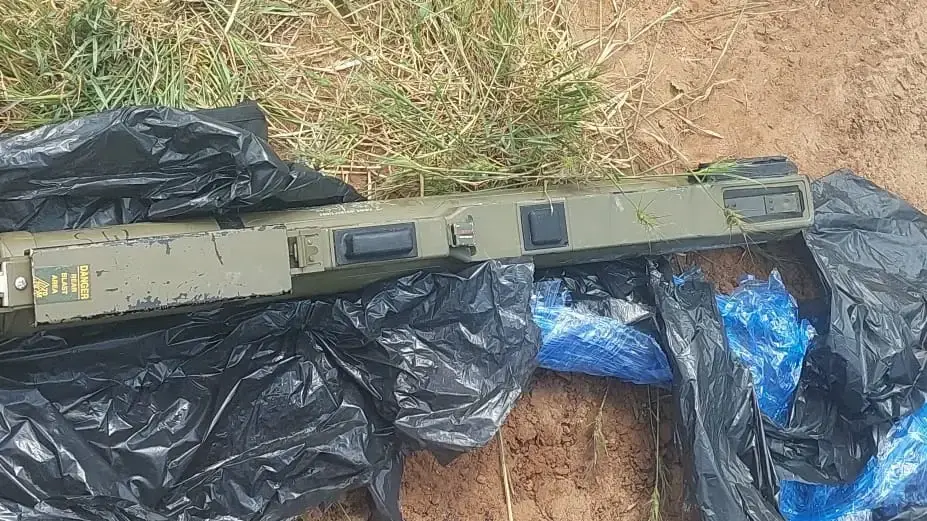 שוטרי מחוז מרכז ולוחמי מג"ב חשפו  פריטי אמל״ח בהם, טיל לאו צבאי תקני, מושב ישרש ,11 באפריל 2024 