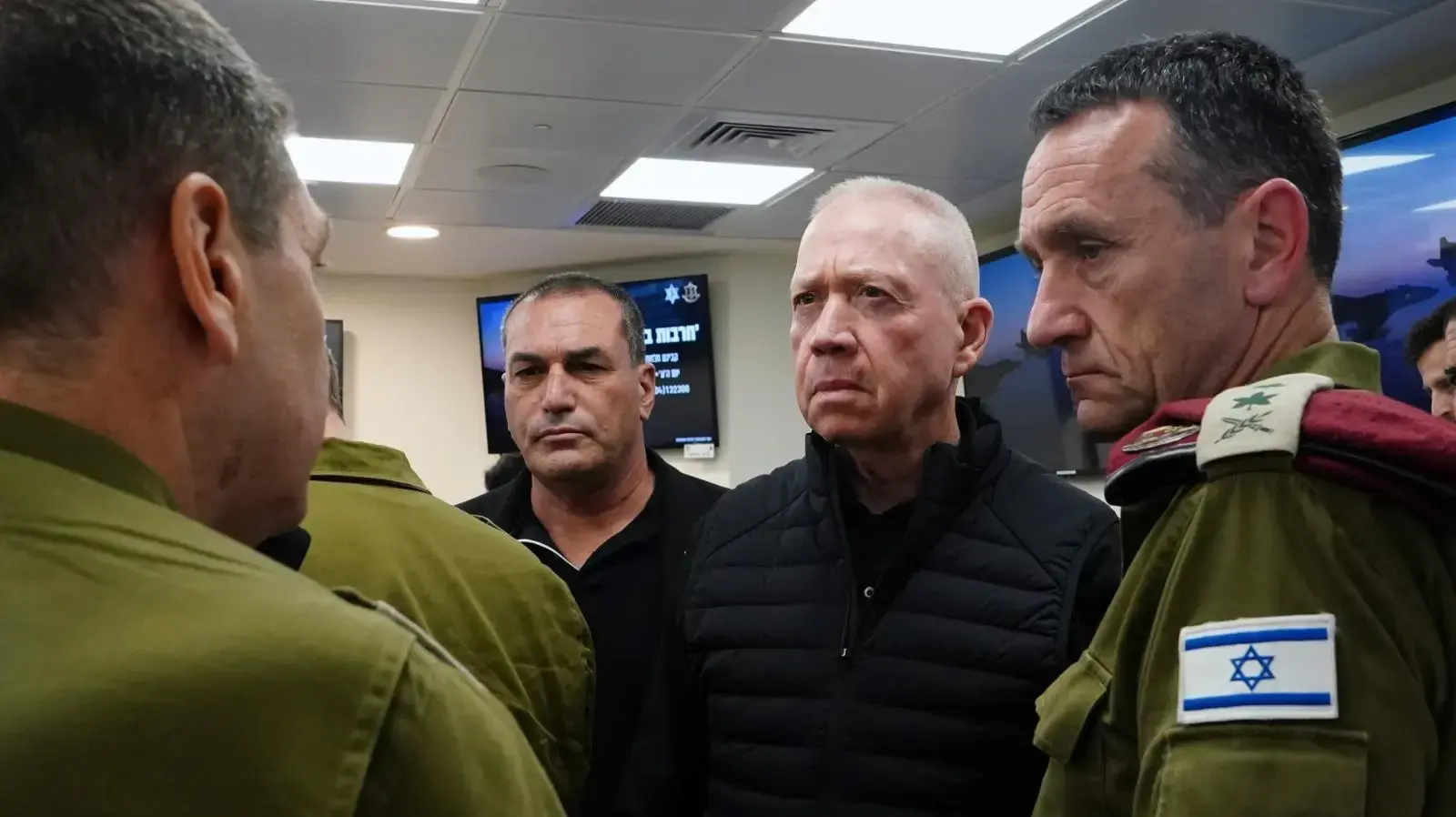 כינוס קבינט המלחמה, הלילה בבסיס הקריה בתל אביב 14 באפריל 2024 כינוס קבינט המלחמה, הלילה בבסיס הקריה בתל אביב 14 באפריל 2024