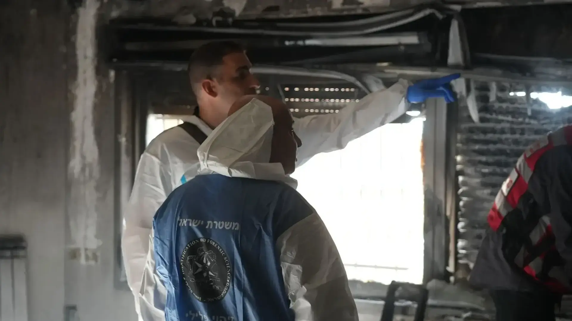 כוח משטרה בזירת השריפה בירושלים כוח משטרה בזירת השריפה בירושלים