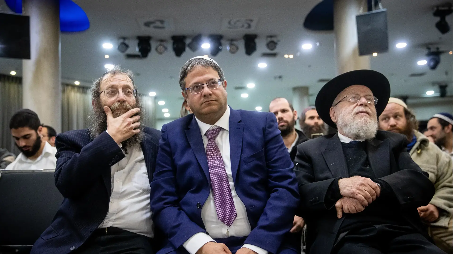 בן גביר לצד מרזל והרב דב ליאור בן גביר לצד מרזל והרב דב ליאור
