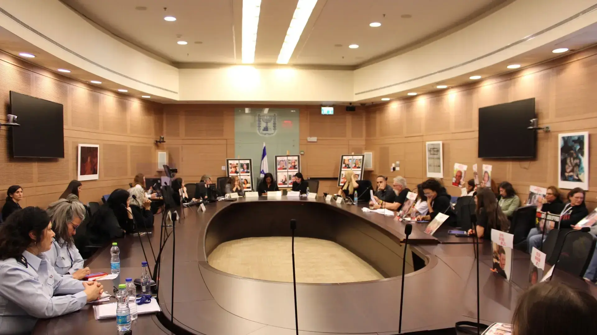 דיון מיוחד בסוגיית הטיפול המשמעתי בתלונות נגד שוטרים על עבירות מין והטרדה מינית בוועדה לקידום מעמד האישה ולשוויון מגדרי בכנסת דיון מיוחד בסוגיית הטיפול המשמעתי בתלונות נגד שוטרים על עבירות מין והטרדה מינית בוועדה לקידום מעמד האישה ולשוויון מגדרי בכנסת