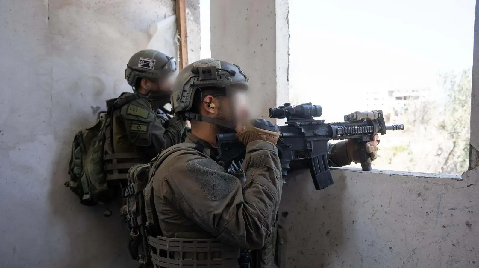 כוחות אוגדה 162 ממשיכים לפעול במרכז רצועת עזה לחיסול מחבלים והשמדת תשתיות טרור. 17 באפריל 2024 כוחות אוגדה 162 ממשיכים לפעול במרכז רצועת עזה לחיסול מחבלים והשמדת תשתיות טרור. 17 באפריל 2024