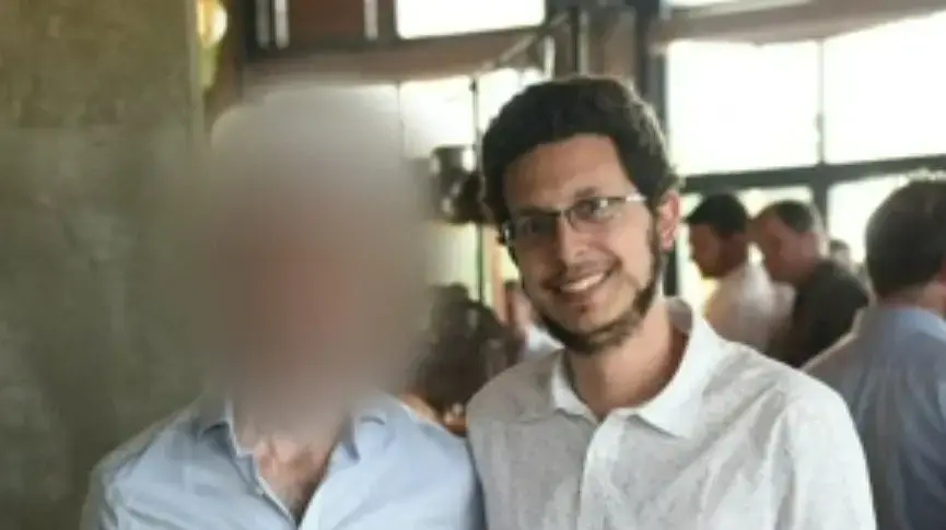 שי יעקובי שהורשע במעשים מגונים לאחר התקין מצלמות במקום עבודתו וצילם נשים וגברים שי יעקובי שהורשע במעשים מגונים לאחר התקין מצלמות במקום עבודתו וצילם נשים וגברים