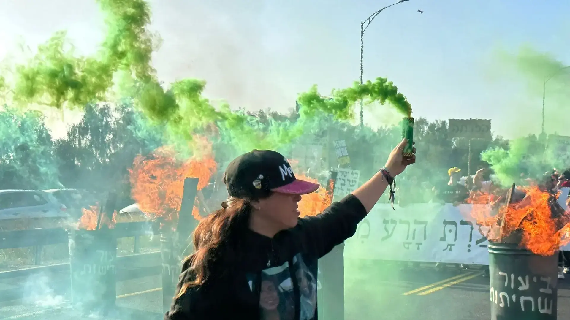 הפגנת משפחות החטופים על כביש 1 לקראת פסח, 19 באפריל 2024 הפגנת משפחות החטופים על כביש 1 לקראת פסח, 19 באפריל 2024