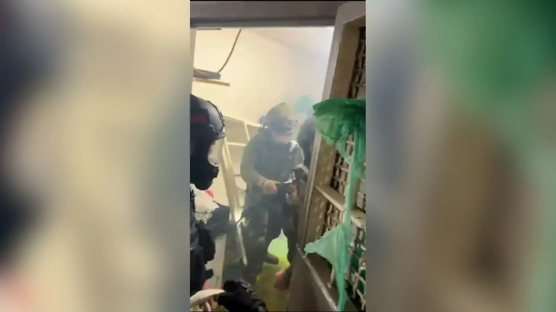 סוהרים פורצים לתאי האסירים שהתבצרו בכלא ניצן 20.04.24