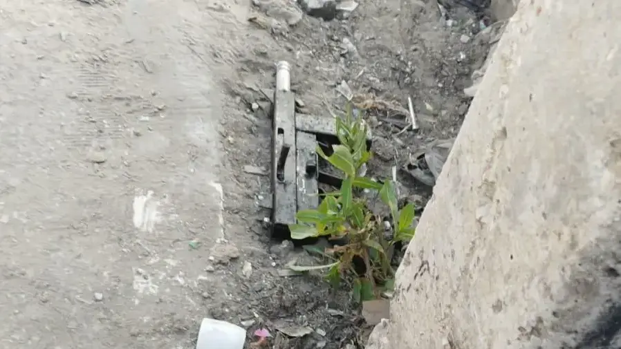הנשק ששימש את אחד המחבלים בפיגוע המשולב בצומת בית ענון הסמוך לחברון, 21 באפריל 2024 הנשק ששימש את אחד המחבלים בפיגוע המשולב בצומת בית ענון הסמוך לחברון, 21 באפריל 2024