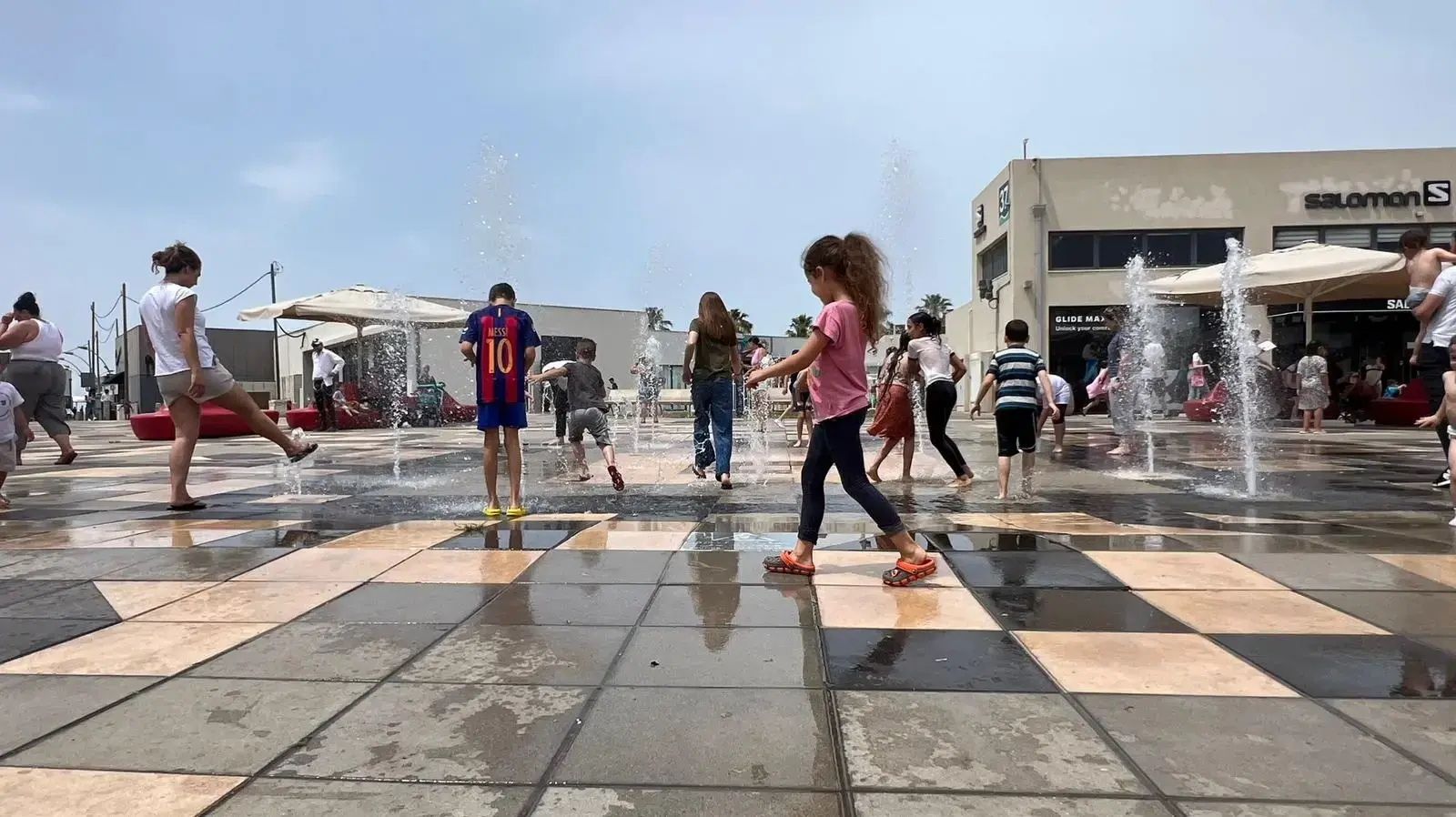 מטיילים בשרב גן לאומי גן השלושה.25 באפריל 2024 מטיילים בשרב גן לאומי גן השלושה.25 באפריל 2024