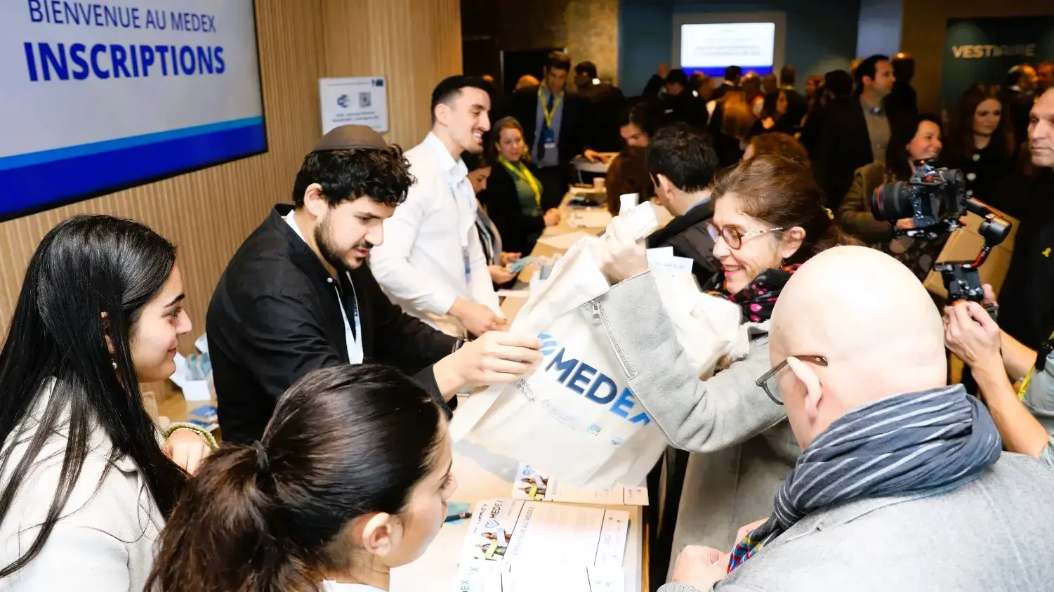 אירוע MedEx בפריז להעלאת רופאים יהודיים לישראל אירוע MedEx בפריז להעלאת רופאים יהודיים לישראל