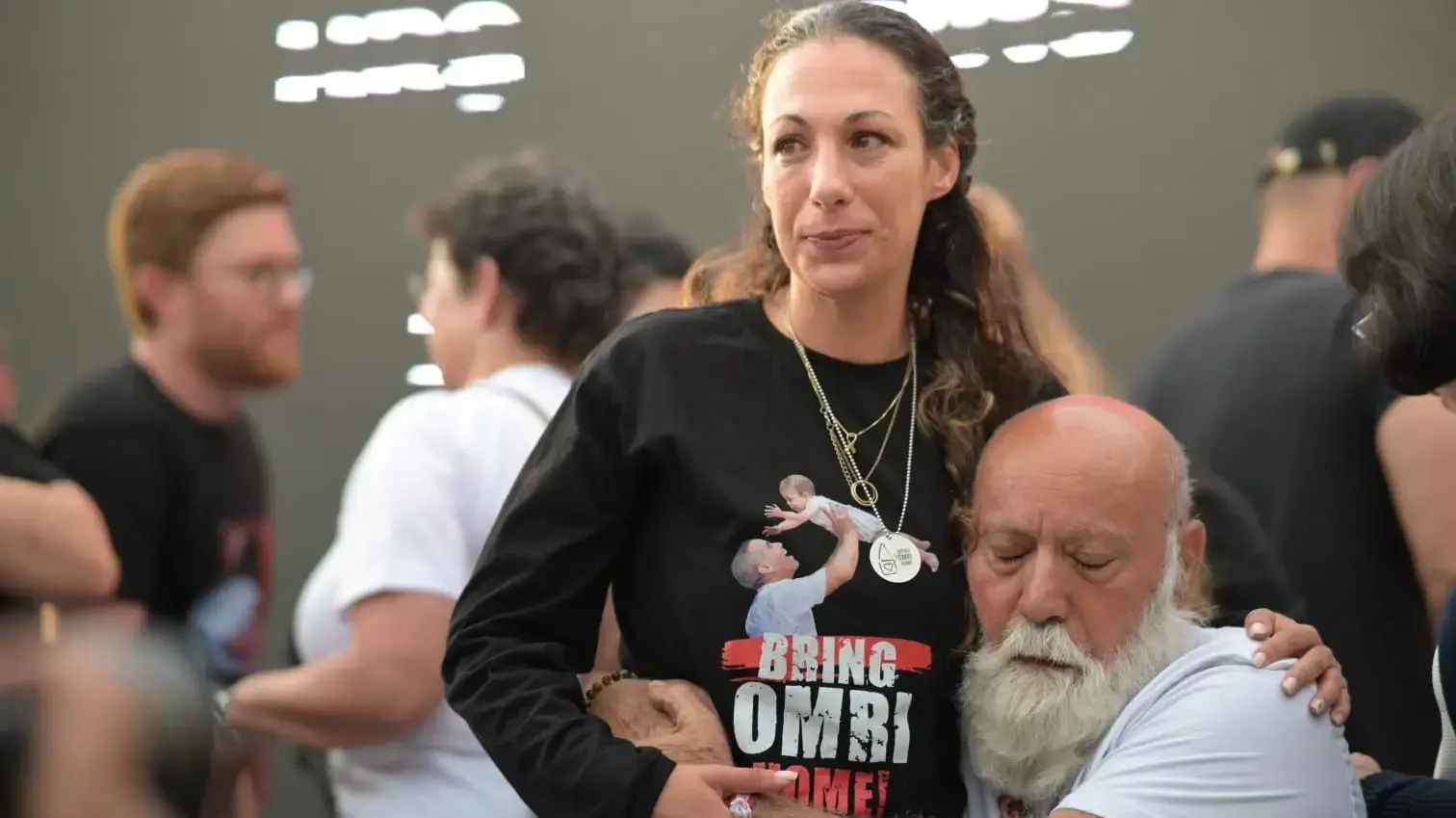 דני מירן, אביו של עמרי מירן, ולישי לביא מירן אשתו, 29 באפריל 2024 דני מירן, אביו של עמרי מירן, ולישי לביא מירן אשתו, 29 באפריל 2024