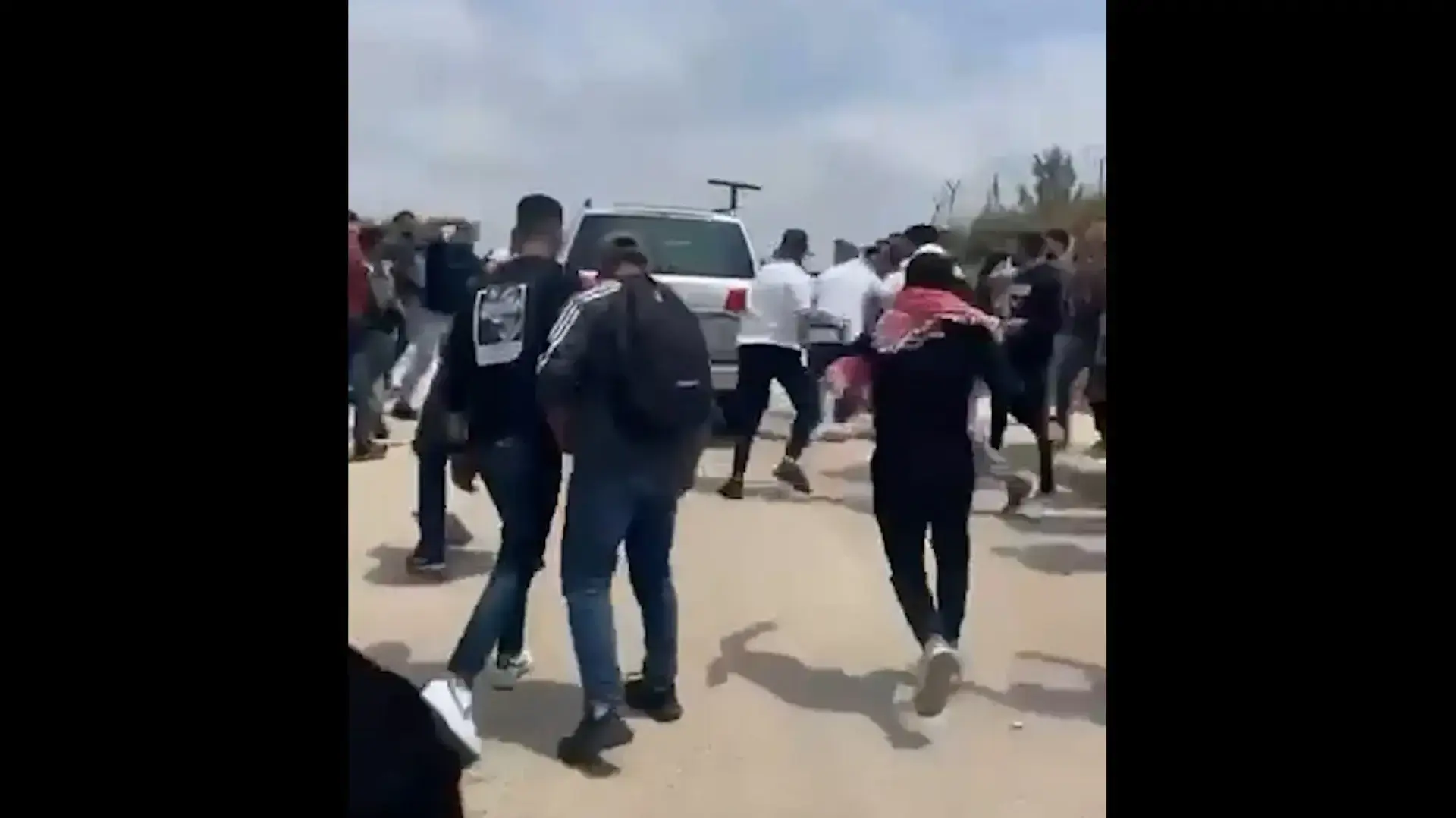 רכבו של שגריר גרמניה הותקף ברמאללה ע"י פלסטינים
30.04.24