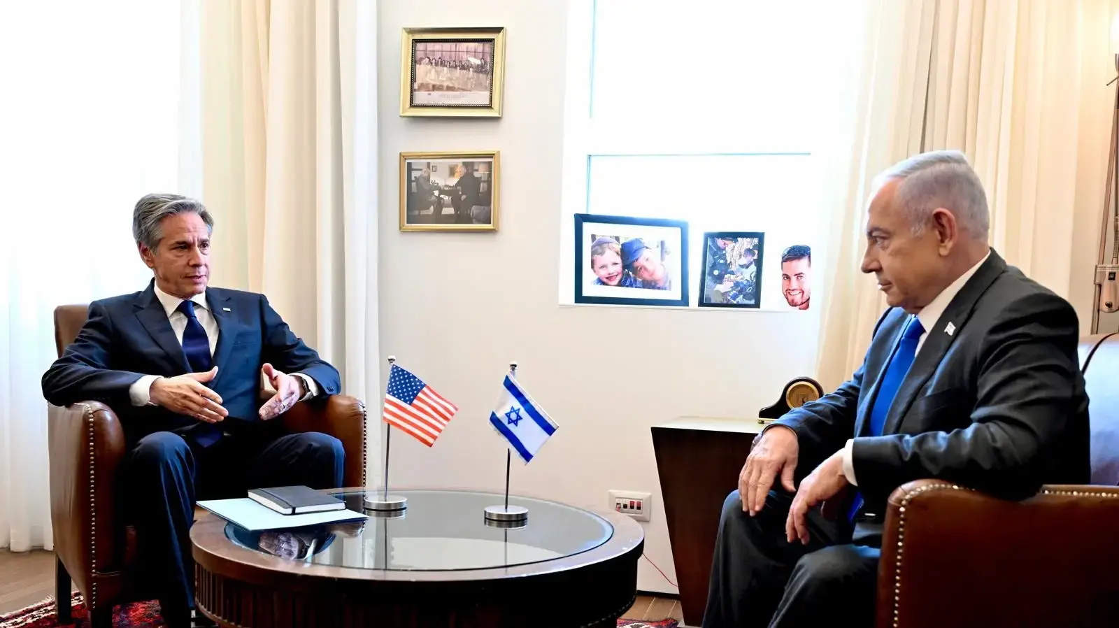 ראש הממשלה בנימין נתניהו נפגש עם מזכיר המדינה של ארה״ב אנתוני בלינקן, לשכת רה״מ בירושלים. 1 במאי 2024 ראש הממשלה בנימין נתניהו נפגש עם מזכיר המדינה של ארה״ב אנתוני בלינקן, לשכת רה״מ בירושלים. 1 במאי 2024