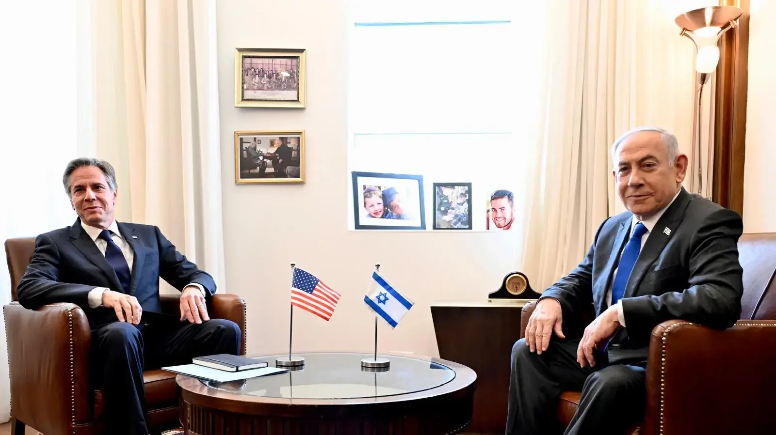 ראש הממשלה בנימין נתניהו נפגש עם מזכיר המדינה של ארה״ב אנתוני בלינקן, לשכת רה״מ בירושלים. 1 במאי 2024 ראש הממשלה בנימין נתניהו נפגש עם מזכיר המדינה של ארה״ב אנתוני בלינקן, לשכת רה״מ בירושלים. 1 במאי 2024