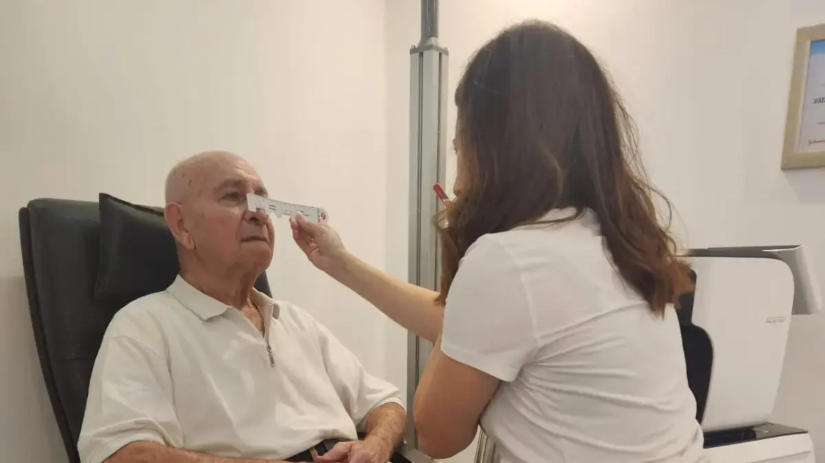 בדיקות ראייה לשורדי שואה בדיקות ראייה לשורדי שואה