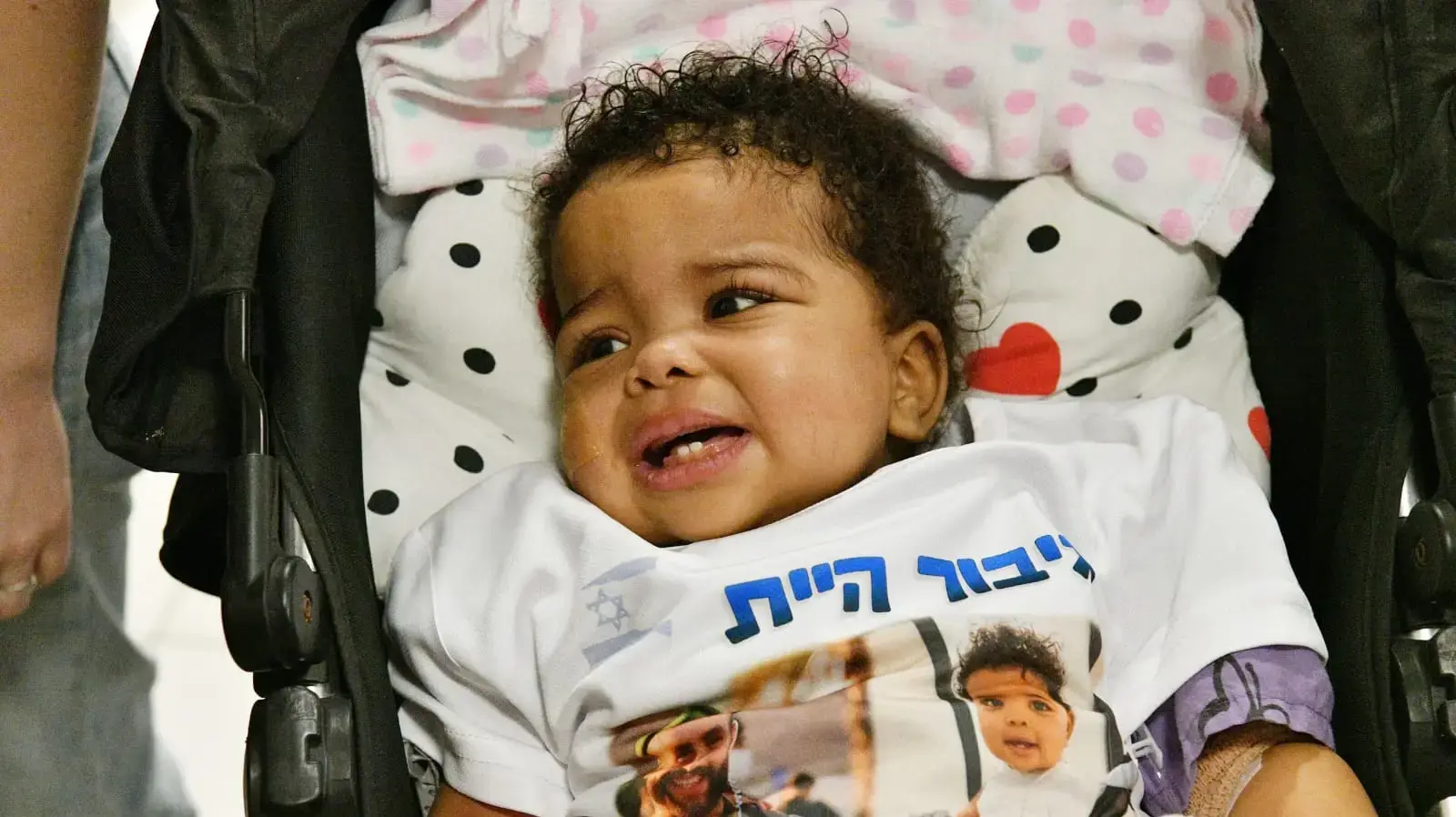 ליאל בת ה-8 חודשים שקיבלה את אונת הכבד של רס"ן במיל' דור זימל, בי"ח בילינסון, 2 במאי 2024 ליאל בת ה-8 חודשים שקיבלה את אונת הכבד של רס"ן במיל' דור זימל, בי"ח בילינסון, 2 במאי 2024