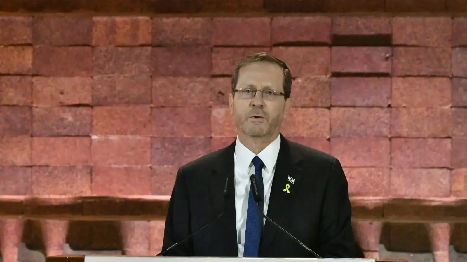 עצרת הפתיחה ממלכתית של אירועי יום הזיכרון לשואה ולגבבורה, כיכר גטו ורשה, יד ושם 05 במאי 2024 עצרת הפתיחה ממלכתית של אירועי יום הזיכרון לשואה ולגבבורה, כיכר גטו ורשה, יד ושם 05 במאי 2024