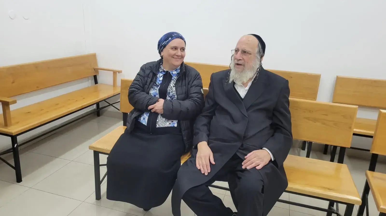 בנימין זאבי ורעייתו בדיון אודות רצח תוך ביצוע עבירה של ניסים שטרית לפני כ-30 שנה לבקשת בכירי קהילת שובו בנים , בימ"ש מחוזי ירושלים, 6 במאי 2024