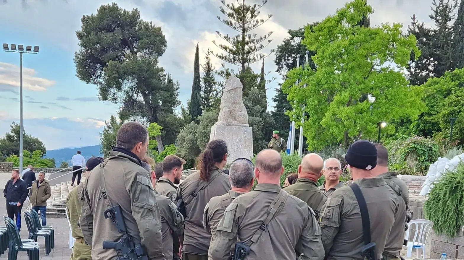 חברי כתת הכוננות עליה מפקד רן שביט, אביו של טל שביט .6במא י2024 