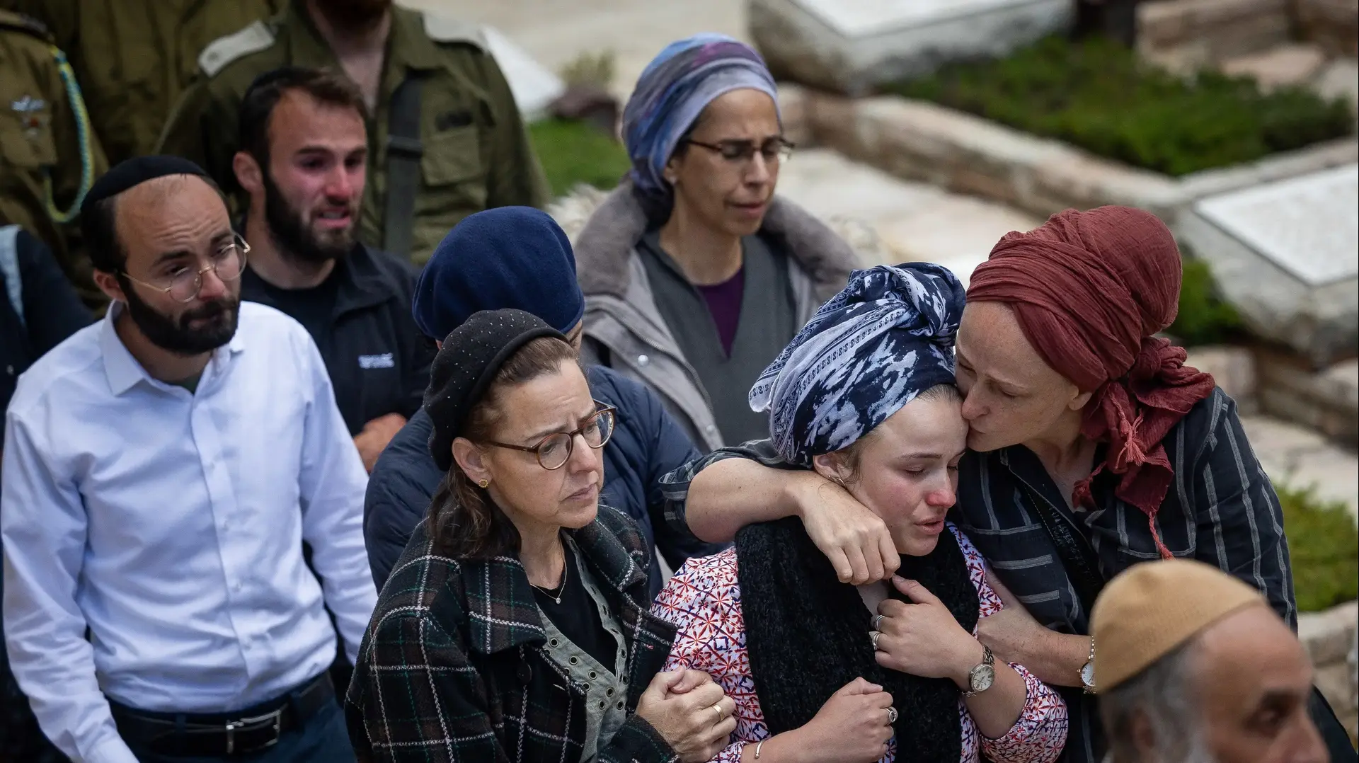 הלוויתו של של נחמן הרץ שנפל מפגיעת כטבם נפץ ,מטולה, 7 במאי 2024