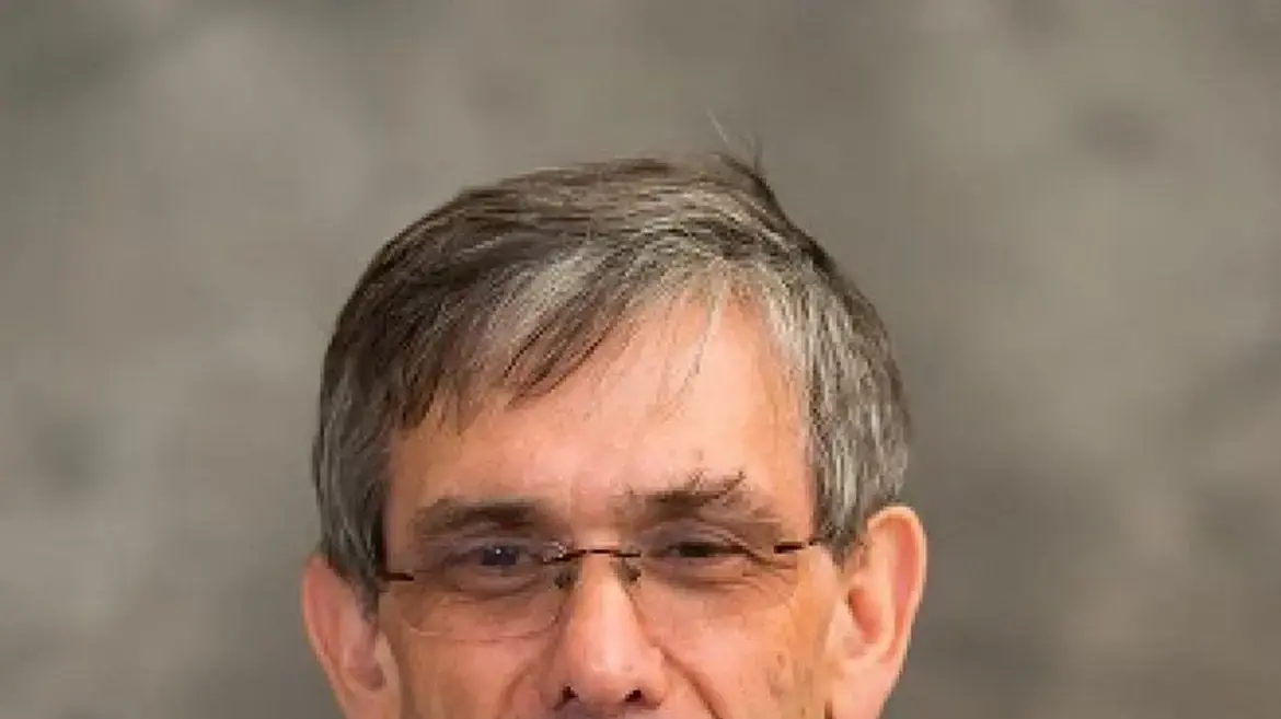 פרופ' יעקב ריטוב
פרופ' יעקב ריטוב