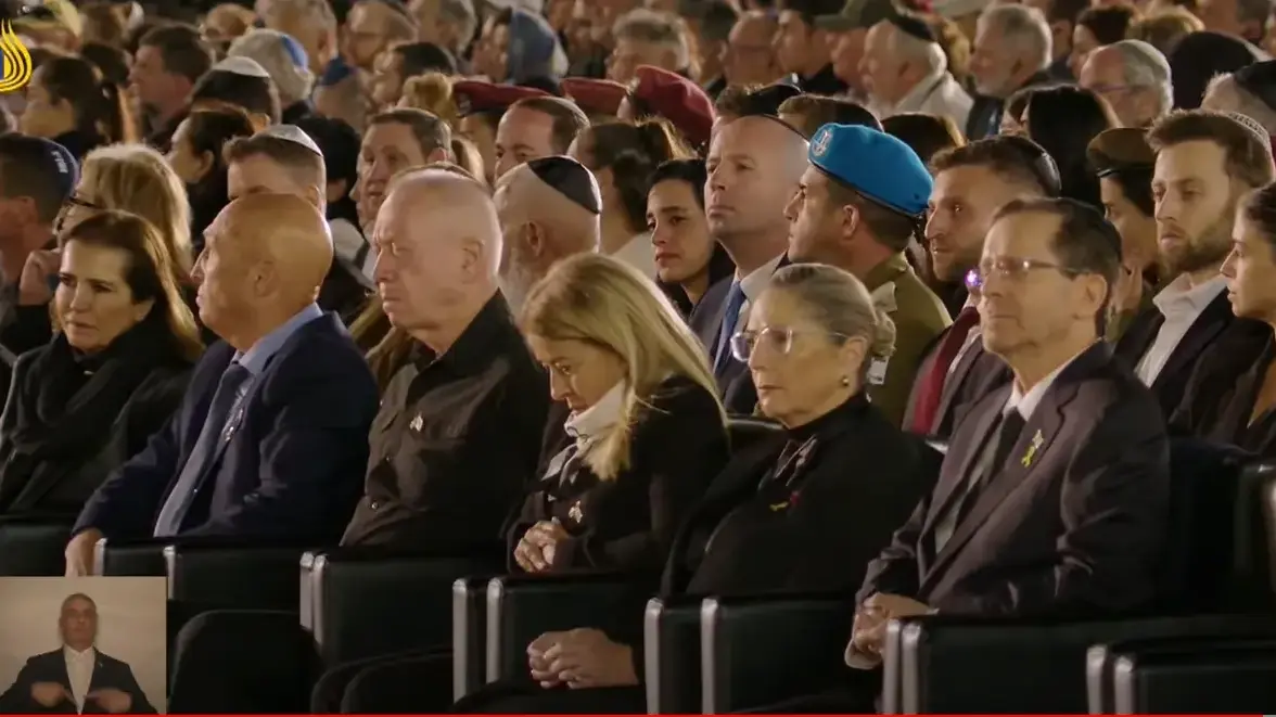 שר גלנט בטקס ממלכת הדלקת נר זכרון בכותל שר גלנט בטקס ממלכת הדלקת נר זכרון בכותל