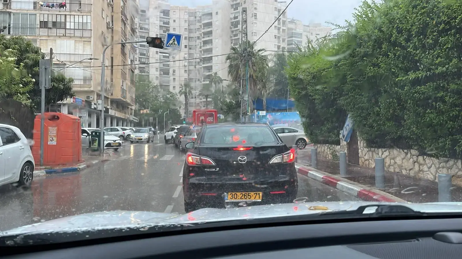 גשם בתל אביב 13 במאי 2024 גשם בתל אביב 13 במאי 2024