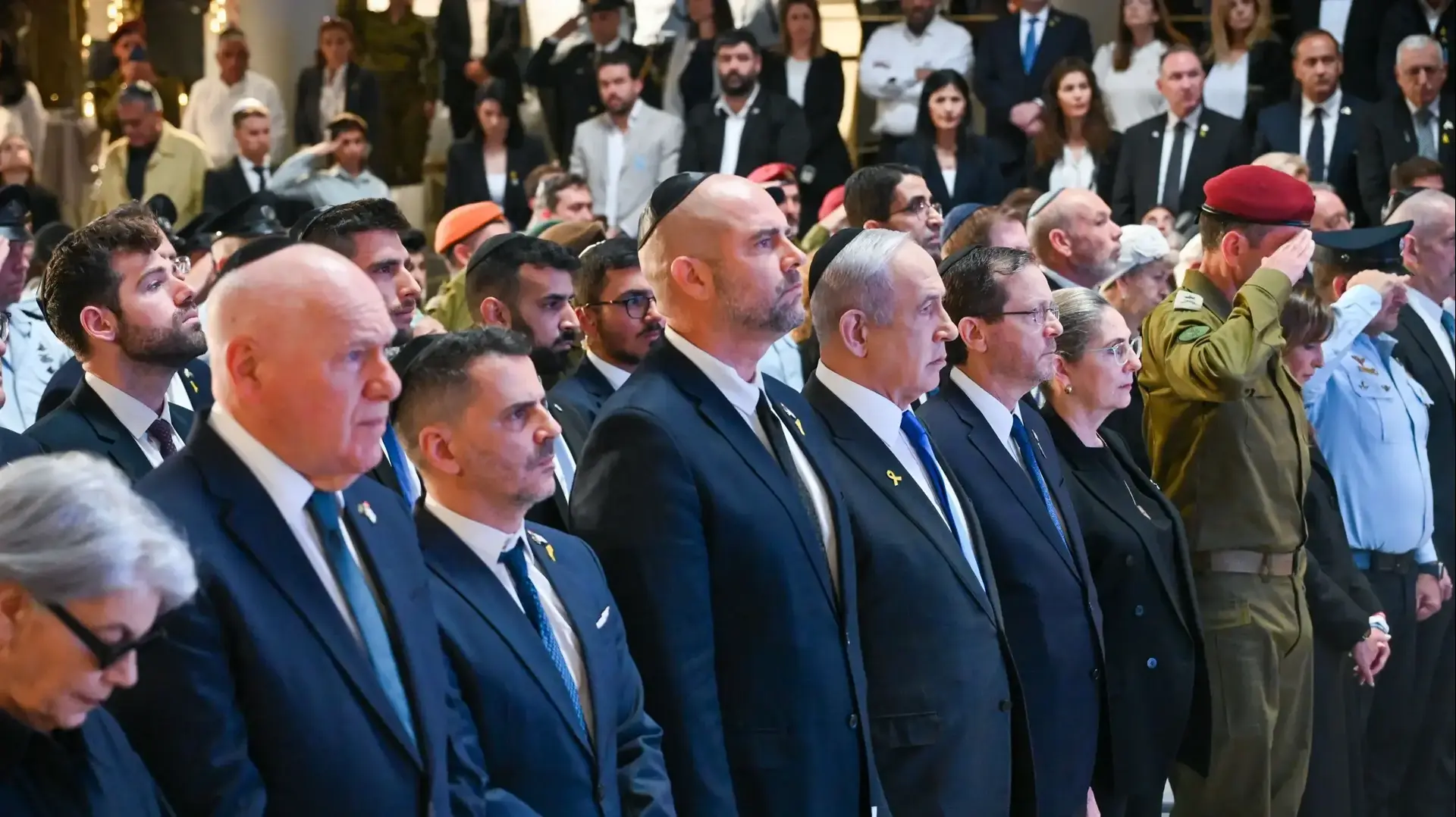 ראש הממשלה בנימין נתניהו בטקס הממלכתי לחללי מערכות ישראל, הר הרצל, 13 במאי 2024 ראש הממשלה בנימין נתניהו בטקס הממלכתי לחללי מערכות ישראל, הר הרצל, 13 במאי 2024