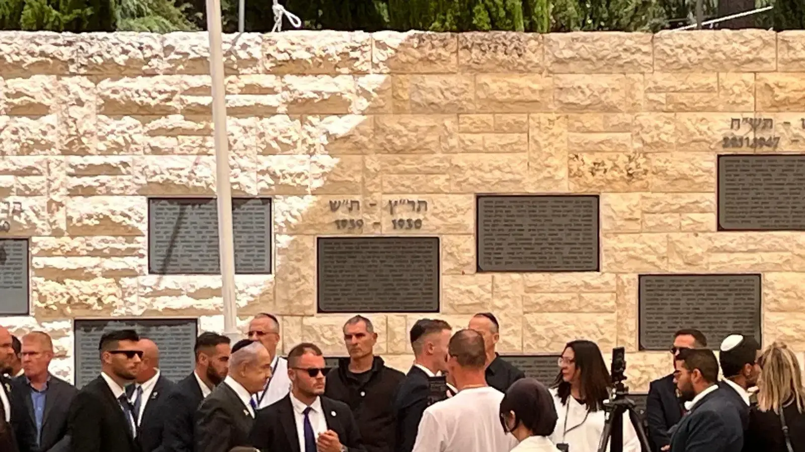 ראש הממשלה בנימין נתניהו בטקס האזכרה הממלכתי לחללי פעולות האיבה בארץ ובחו״ל, הר הרצל, 13 במאי 2024 ראש הממשלה בנימין נתניהו בטקס האזכרה הממלכתי לחללי פעולות האיבה בארץ ובחו״ל, הר הרצל, 13 במאי 2024