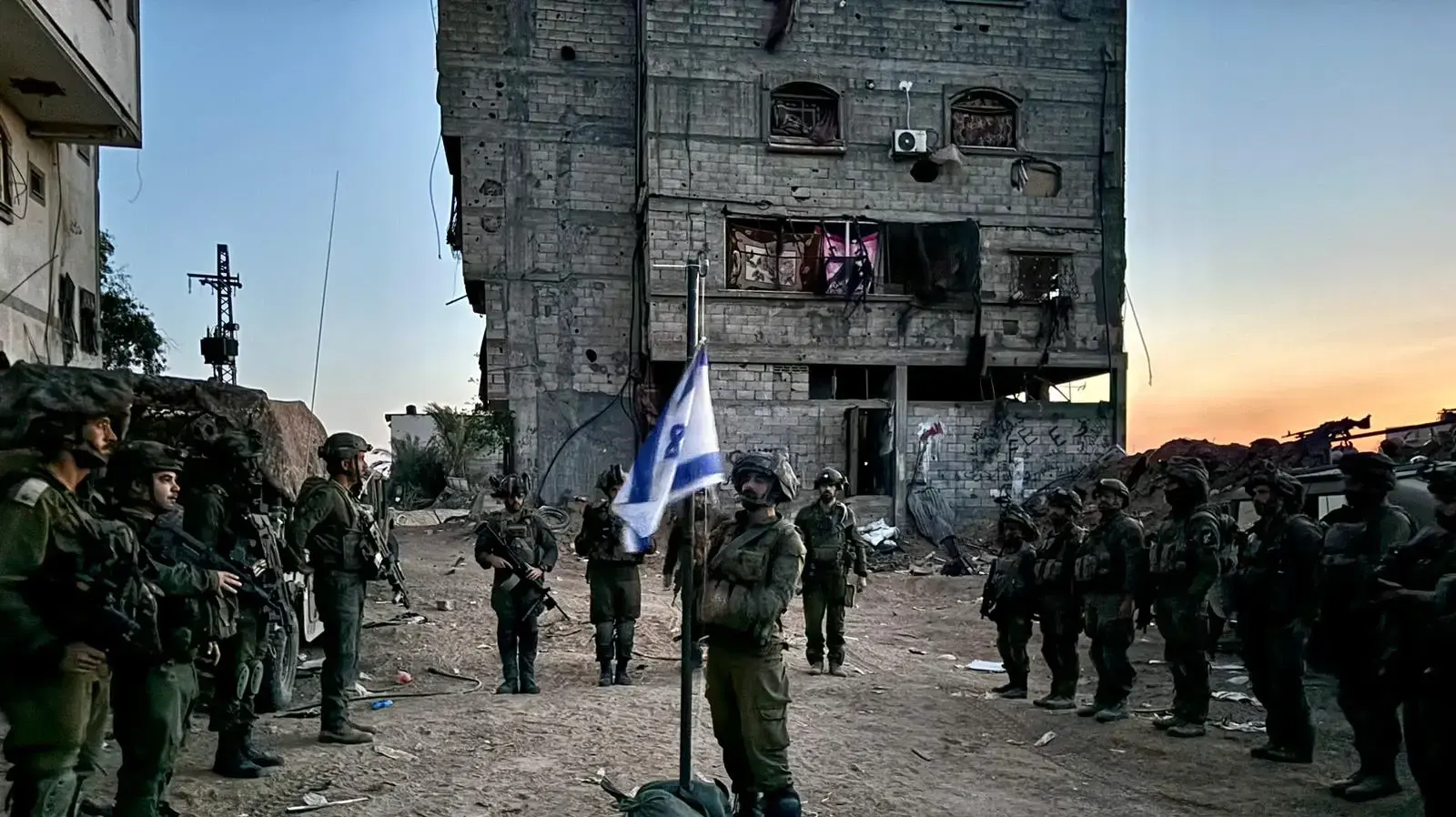 לוחמי צה״ל מציינים את יום הזיכרון לחללי מערכות ישראל ברצועת עזה.13 במאי 2024 לוחמי צה״ל מציינים את יום הזיכרון לחללי מערכות ישראל ברצועת עזה.13 במאי 2024