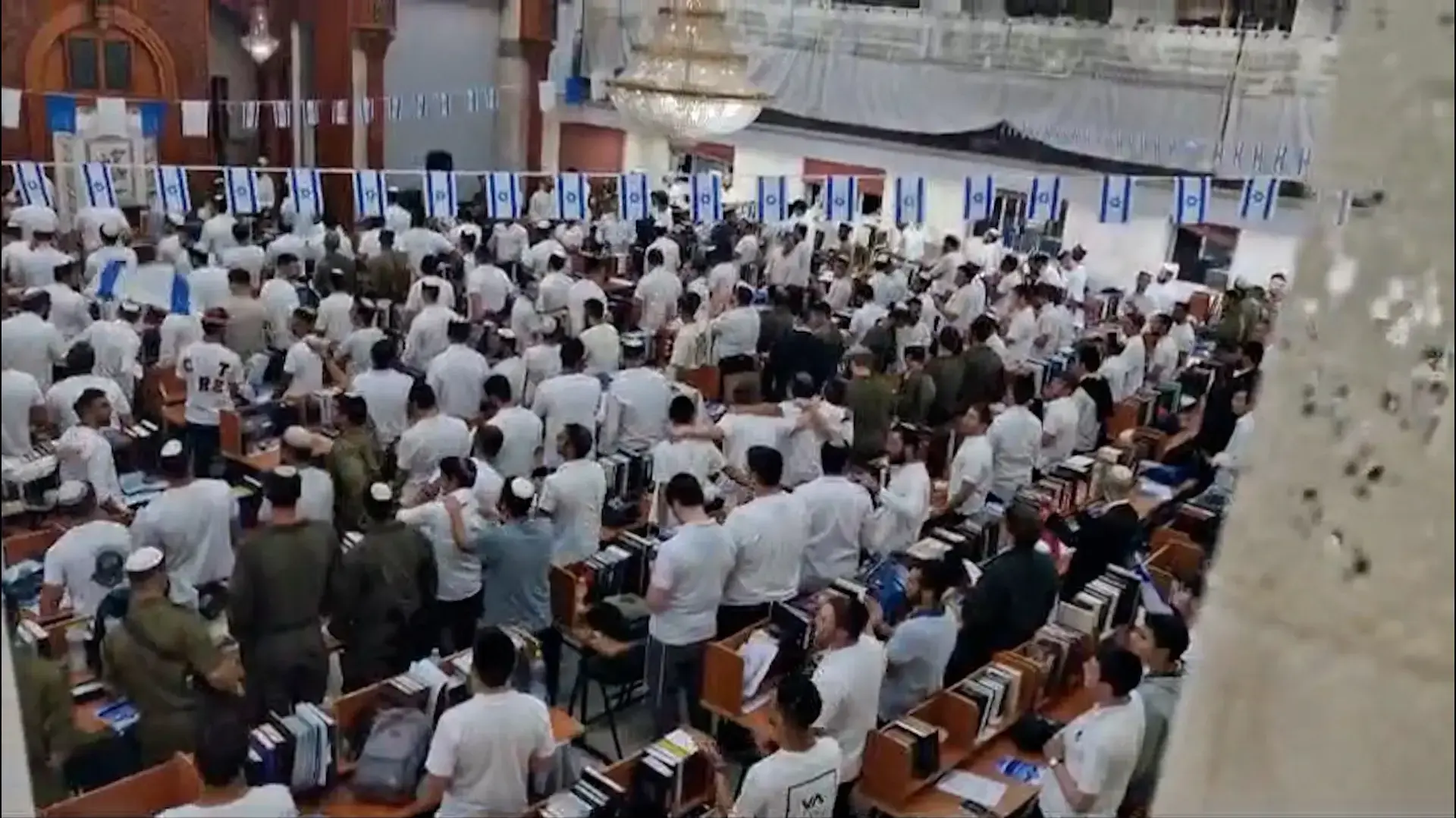 תפילה בישיבת ההסדר בשדרות לפני יום העצמאות 13.05.24