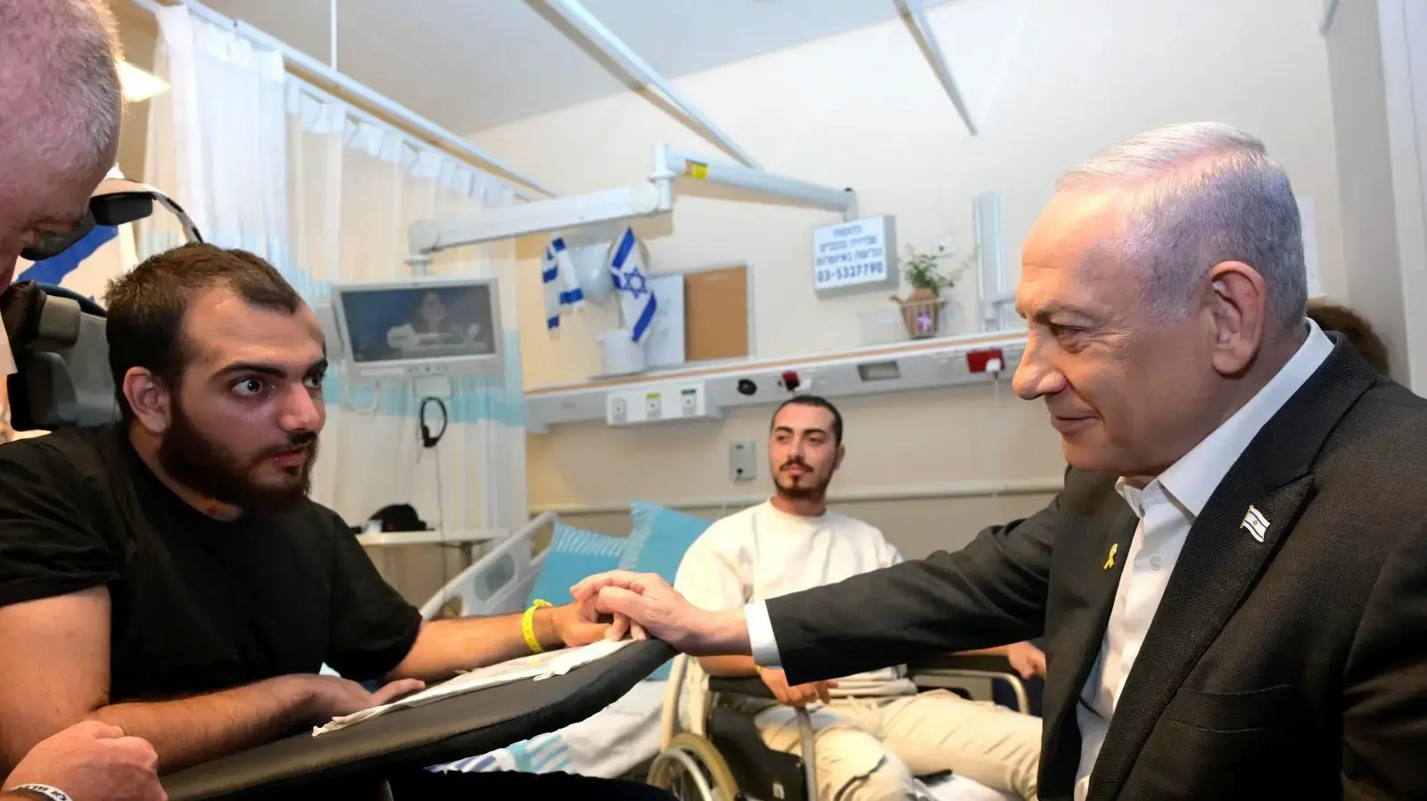 ראש הממשלה נתניהו בביקור פצועי צה״ל במחלקת השיקום בביה״ח שיבא, 14 במאי 2024 ראש הממשלה נתניהו בביקור פצועי צה״ל במחלקת השיקום בביה״ח שיבא, 14 במאי 2024
