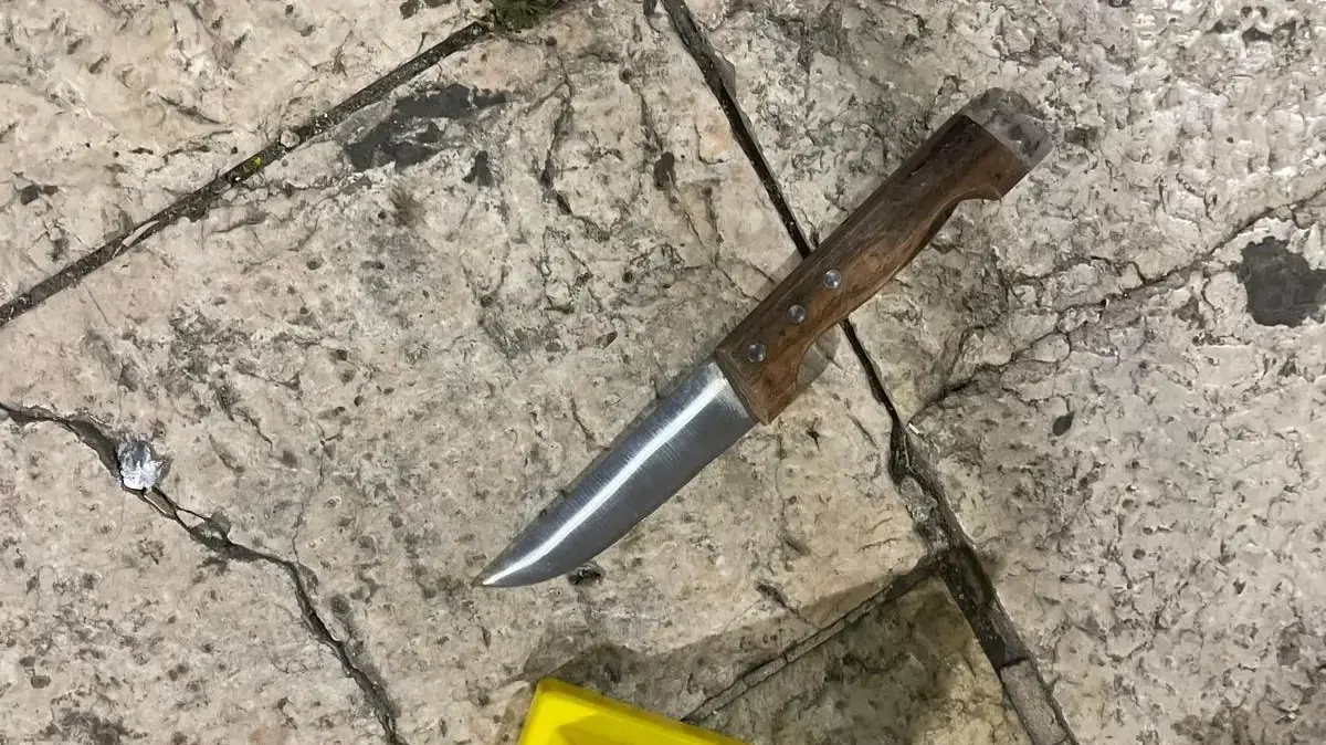 הסכין ששימשה את החשוד בניסיון הפיגוע במזרח ירושלים, 16 במאי 2024 הסכין ששימשה את החשוד בניסיון הפיגוע במזרח ירושלים, 16 במאי 2024