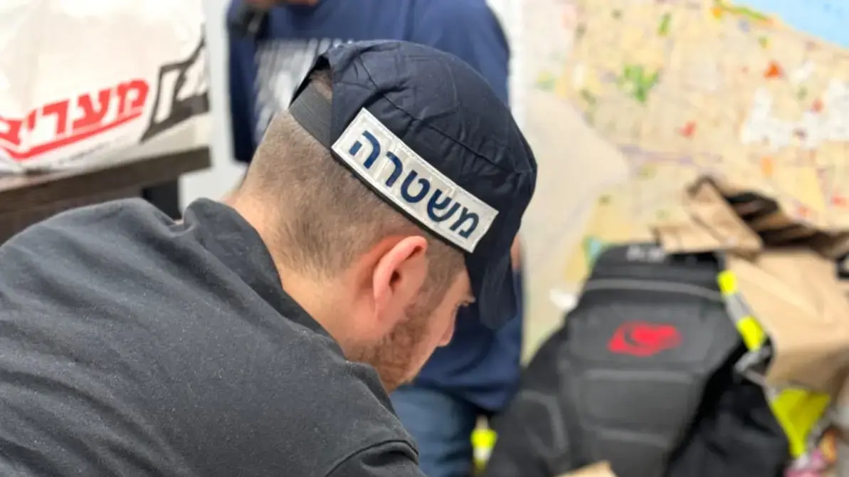 היחידה הארצית למאבק בפשיעה כלכלית (יאל"כ) בלהב 433 עצרה עובדים בעיריית ת"א בחשד לעבירות כלכליות בהיקף של מאות מיליוני שקלים, 20 במאי 2024 היחידה הארצית למאבק בפשיעה כלכלית (יאל"כ) בלהב 433 עצרה עובדים בעיריית ת"א בחשד לעבירות כלכליות בהיקף של מאות מיליוני שקלים, 20 במאי 2024