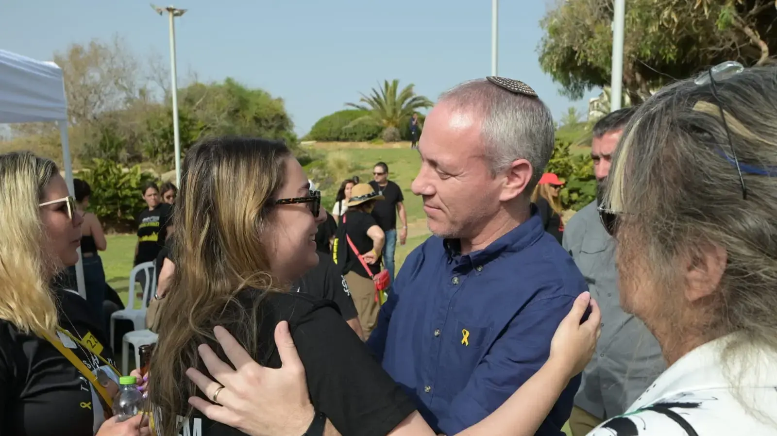הלוויה של רון בנימין, 20 במאי 2024, קיבוץ פלמחים הלוויה של רון בנימין, 20 במאי 2024, קיבוץ פלמחים