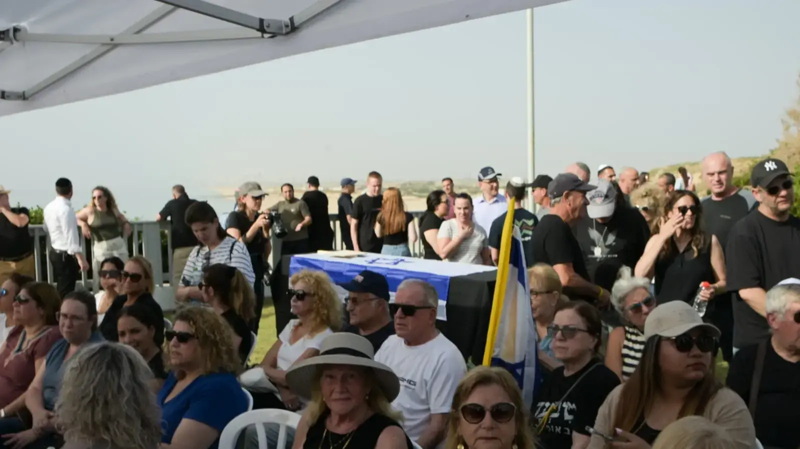 הלוויה של רון בנימין, 20 במאי 2024, קיבוץ פלמחים הלוויה של רון בנימין, 20 במאי 2024, קיבוץ פלמחים