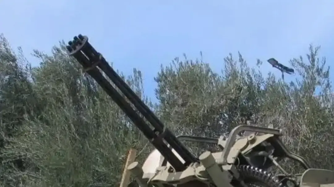 נגמ"ש ועליו תותח אוטומטי M61A1 וולקן נגמ"ש ועליו תותח אוטומטי M61A1 וולקן
