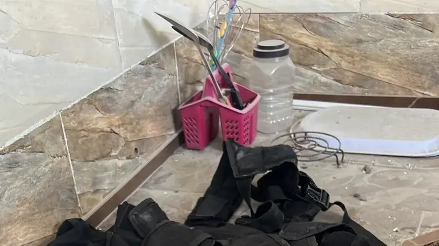 אמצעי הלחימה שנתפסו על המחבלים מארגון הטרור חמאס במרחב רפיח, 21 במאי 2024 אמצעי הלחימה שנתפסו על המחבלים מארגון הטרור חמאס במרחב רפיח, 21 במאי 2024