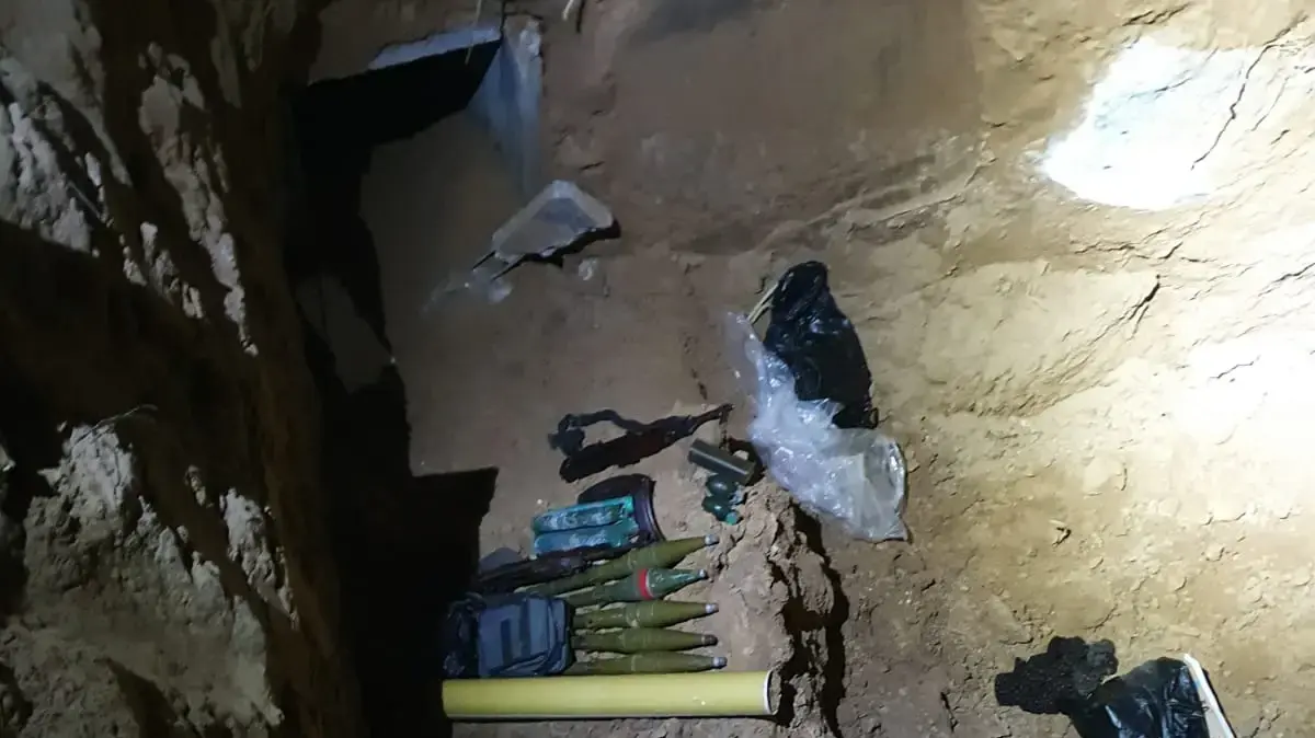 תיעוד של אמצעי הלחימה שאותרו במבנה על ידי כוחות צה"ל ברפיח תיעוד של אמצעי הלחימה שאותרו במבנה על ידי כוחות צה"ל ברפיח