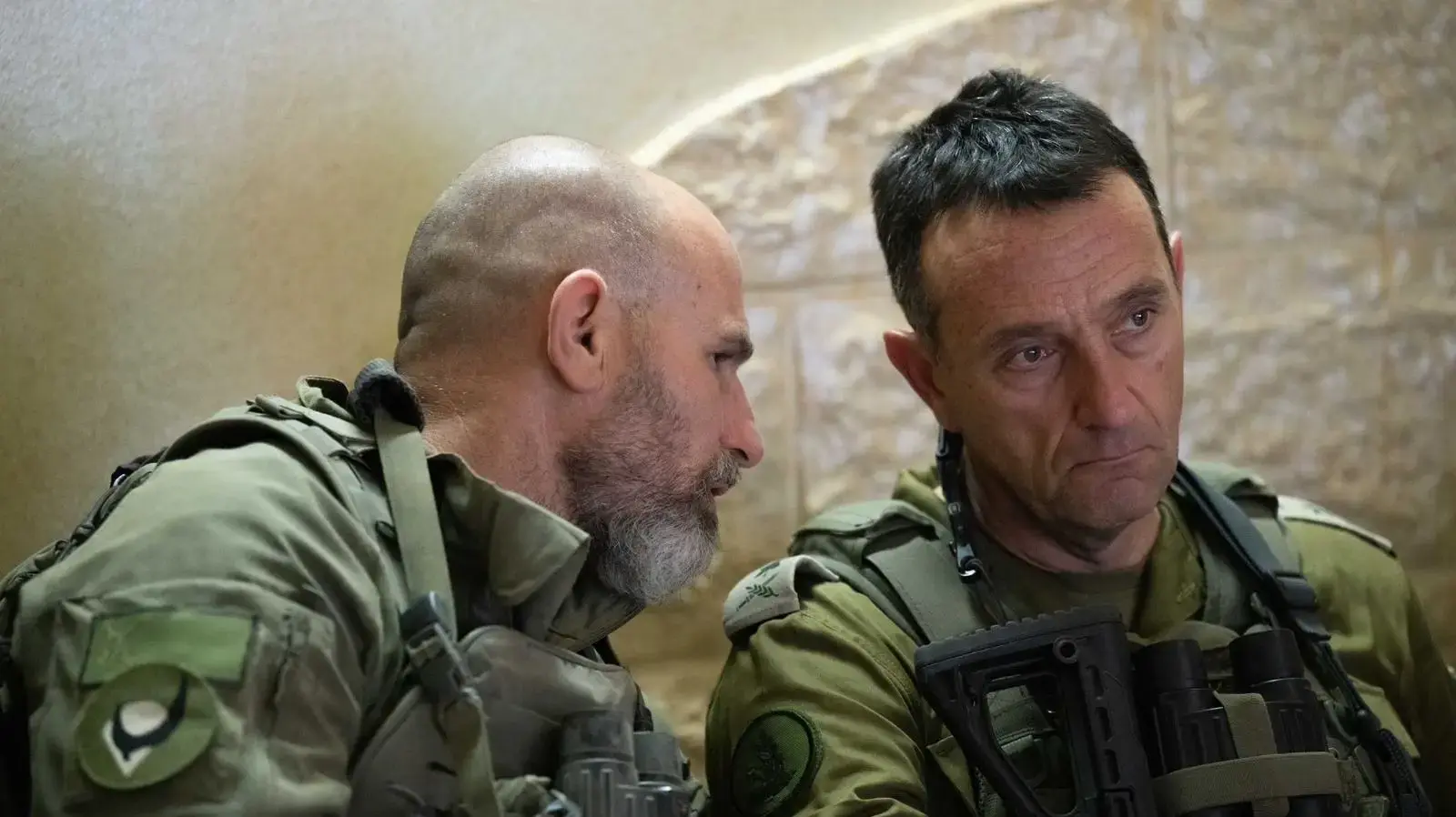הרמטכ״ל בלב ג'באליה: "רוצים את החטופים חיים ובבית". 21 במאי 2024 הרמטכ״ל בלב ג'באליה: "רוצים את החטופים חיים ובבית". 21 במאי 2024