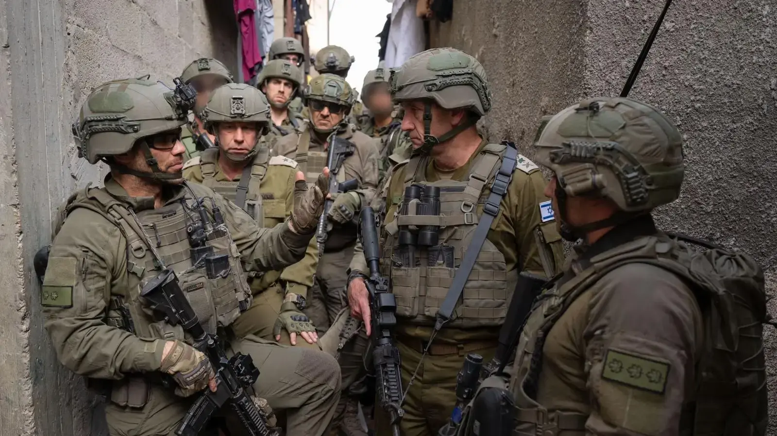 הרמטכ״ל בלב ג'באליה: "רוצים את החטופים חיים ובבית". 21 במאי 2024 הרמטכ״ל בלב ג'באליה: "רוצים את החטופים חיים ובבית". 21 במאי 2024