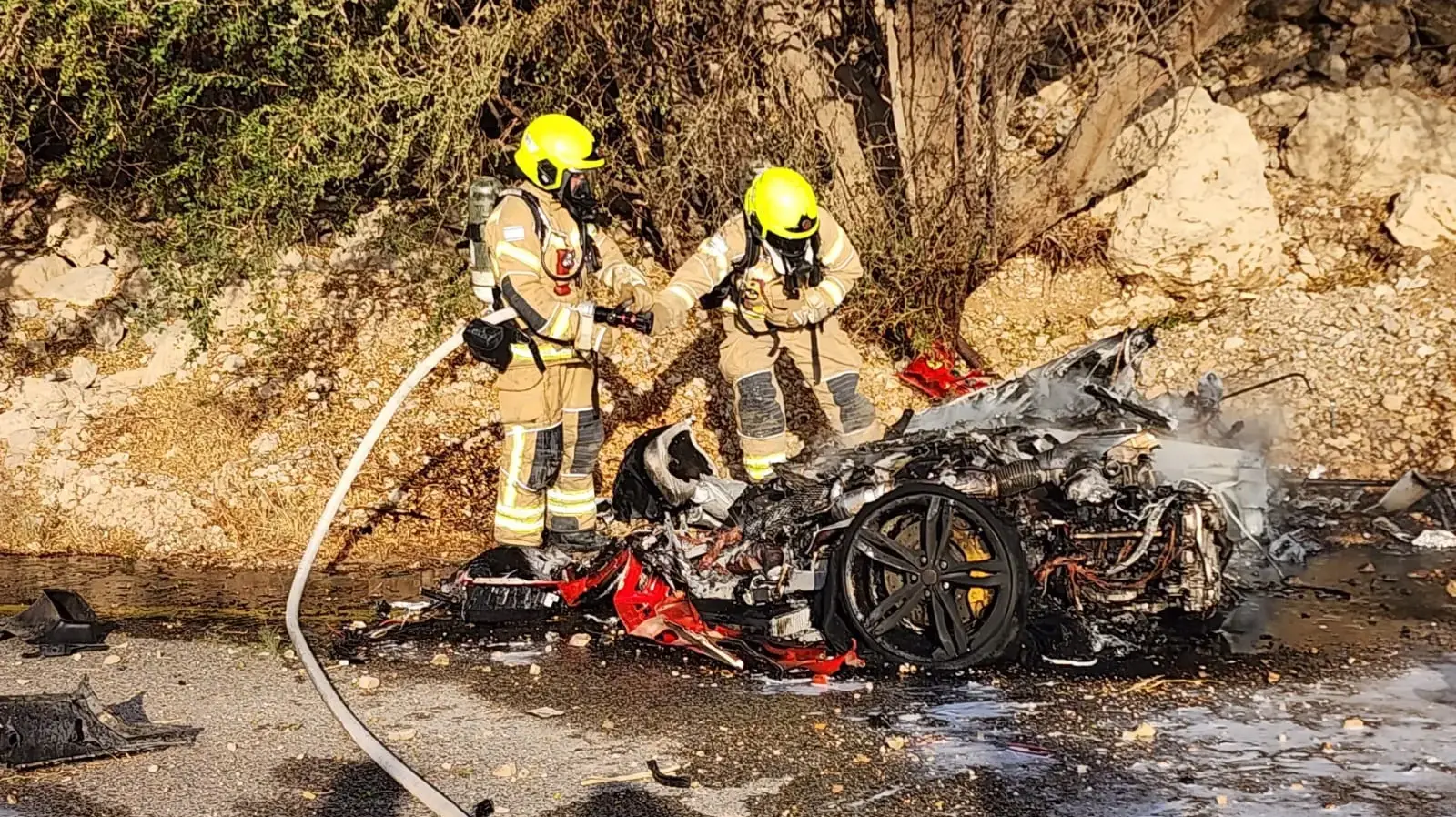 רכב התהפך ועלה באש בצפון ים המלח רכב התהפך ועלה באש בצפון ים המלח
