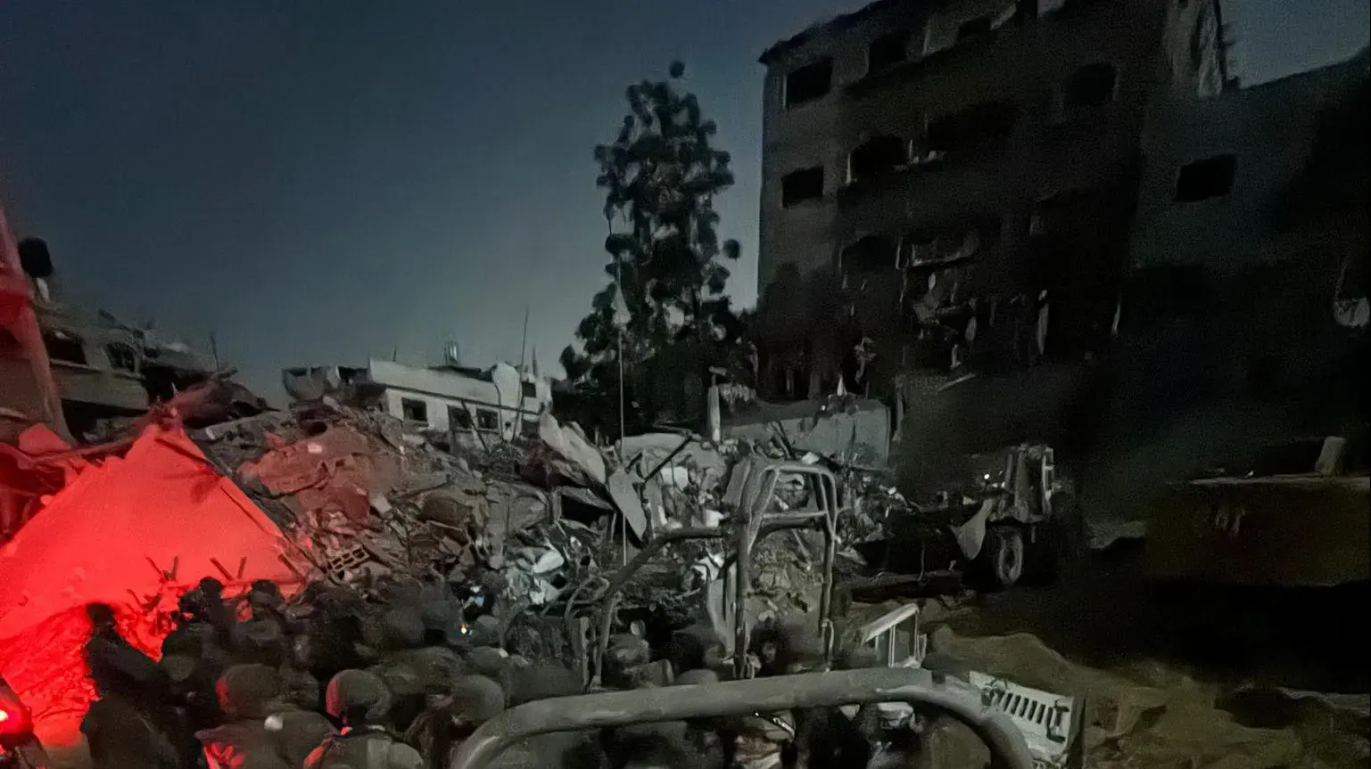 כוחות צה"ל במבצע הלילי לחילוץ גופות החטופים מרצועת עזה כוחות צה"ל במבצע הלילי לחילוץ גופות החטופים מרצועת עזה