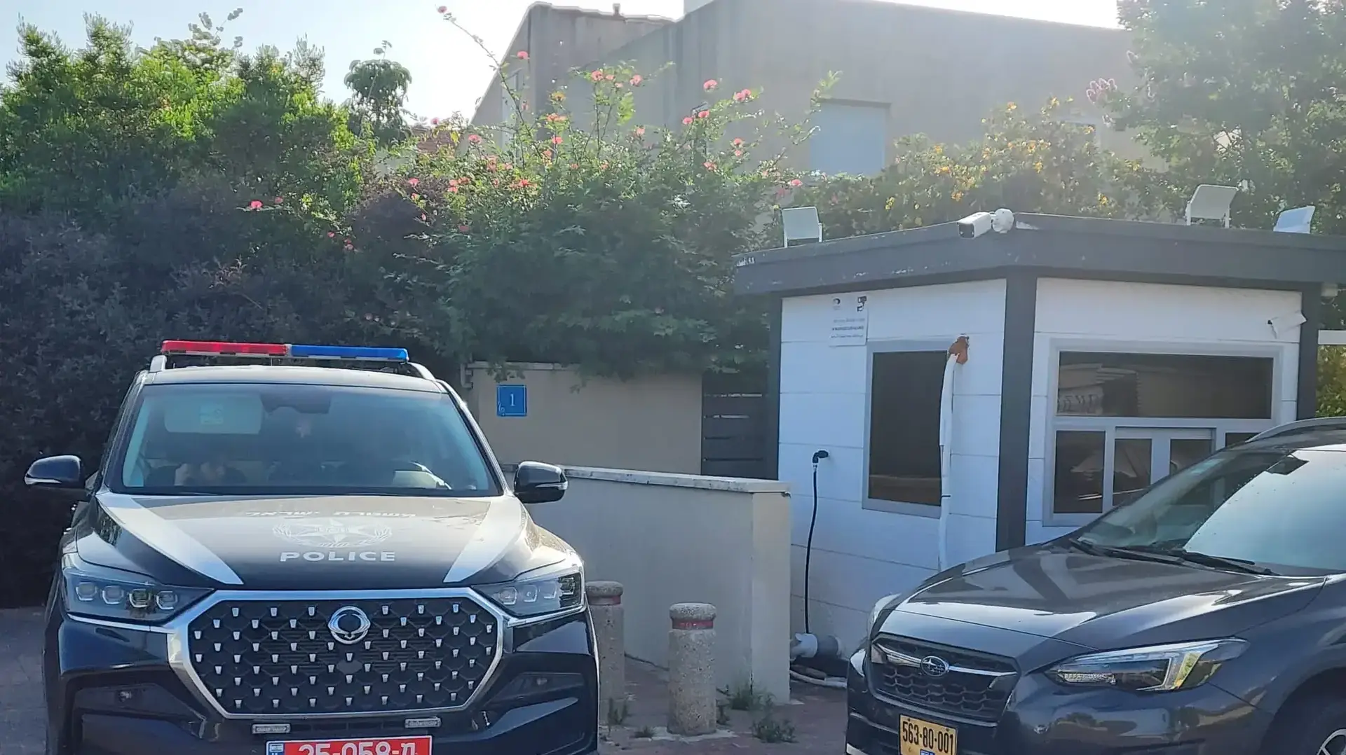 ניידת משטרה ליד ביתה של מירי רגב, ראש העין, 26 במאי 2024